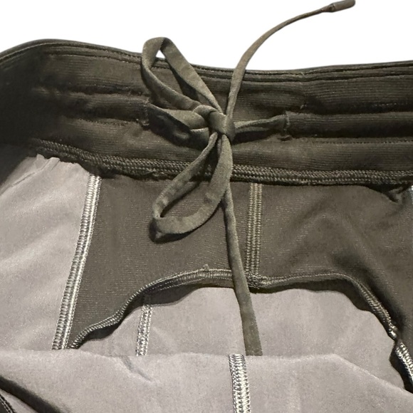 LULULEMON T.H.E Shorts 9” liner-less green camouflage elastic drawstring waist M - Picture 6 of 8